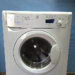 Продам стиральную машину Indesit wise 10